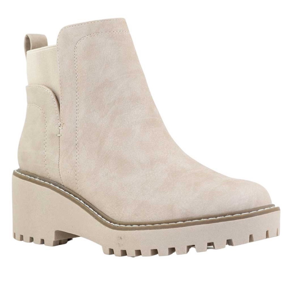 Dolce Vita Cream Riella Ankle Boots, size 7 - Picture 1 of 7